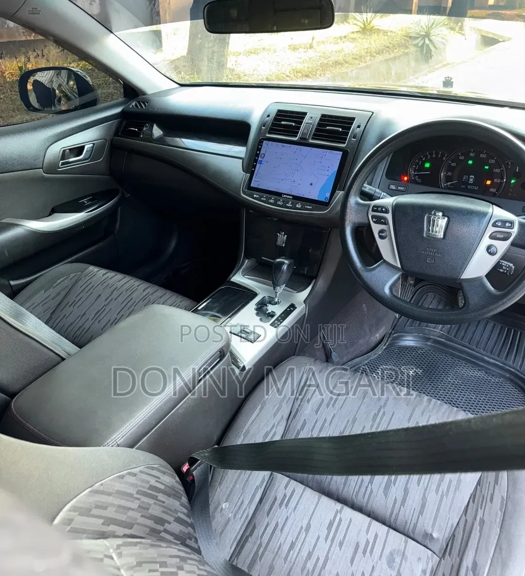Toyota Crown 2011 Black