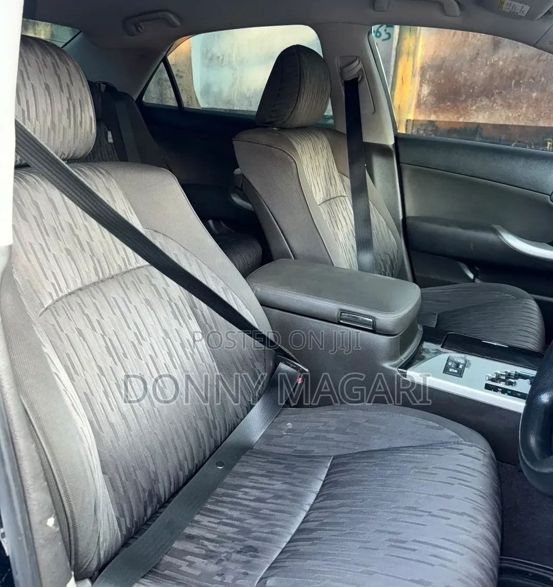 Toyota Crown 2011 Black