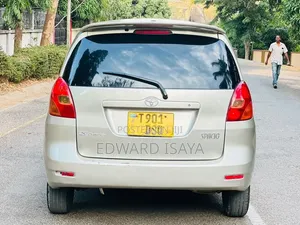 Toyota Corolla Spacio 2004 Gold