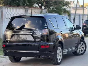 Mitsubishi Outlander 2010 Black