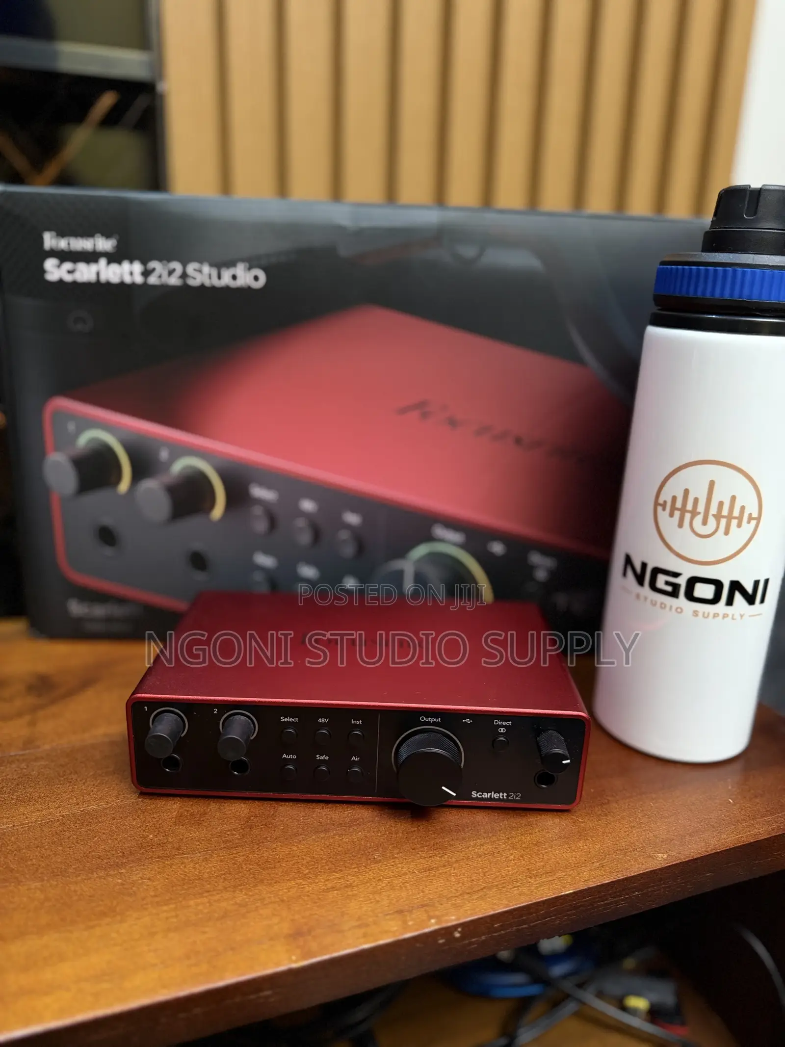 Focusrite Scarlett 2i2 Studio — 4th Generation