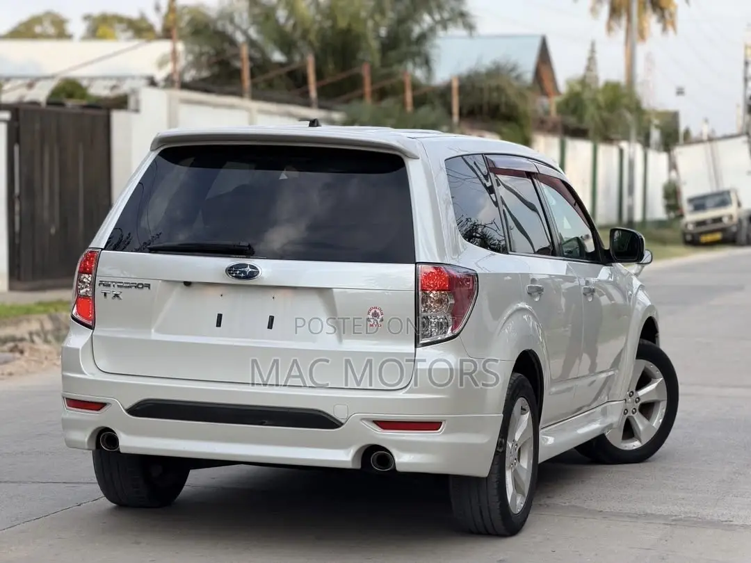 Subaru Forester 2009 White