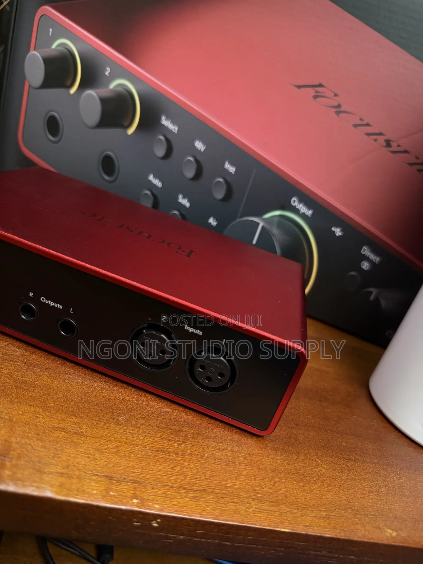 Focusrite Scarlett 2i2 Studio — 4th Generation