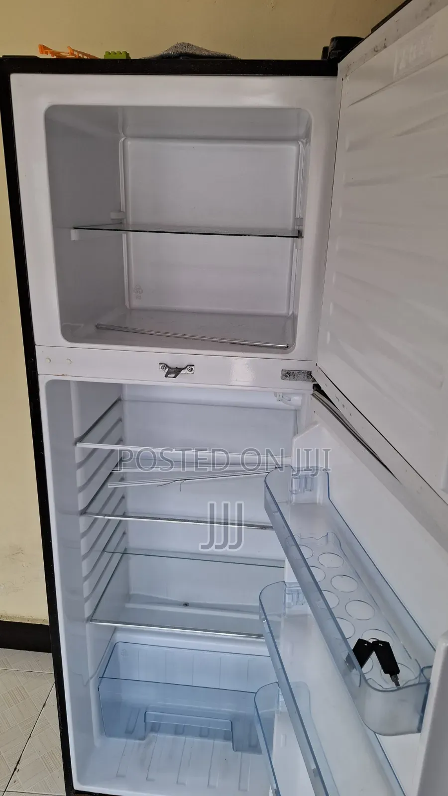 VON Fridge 298 Litres