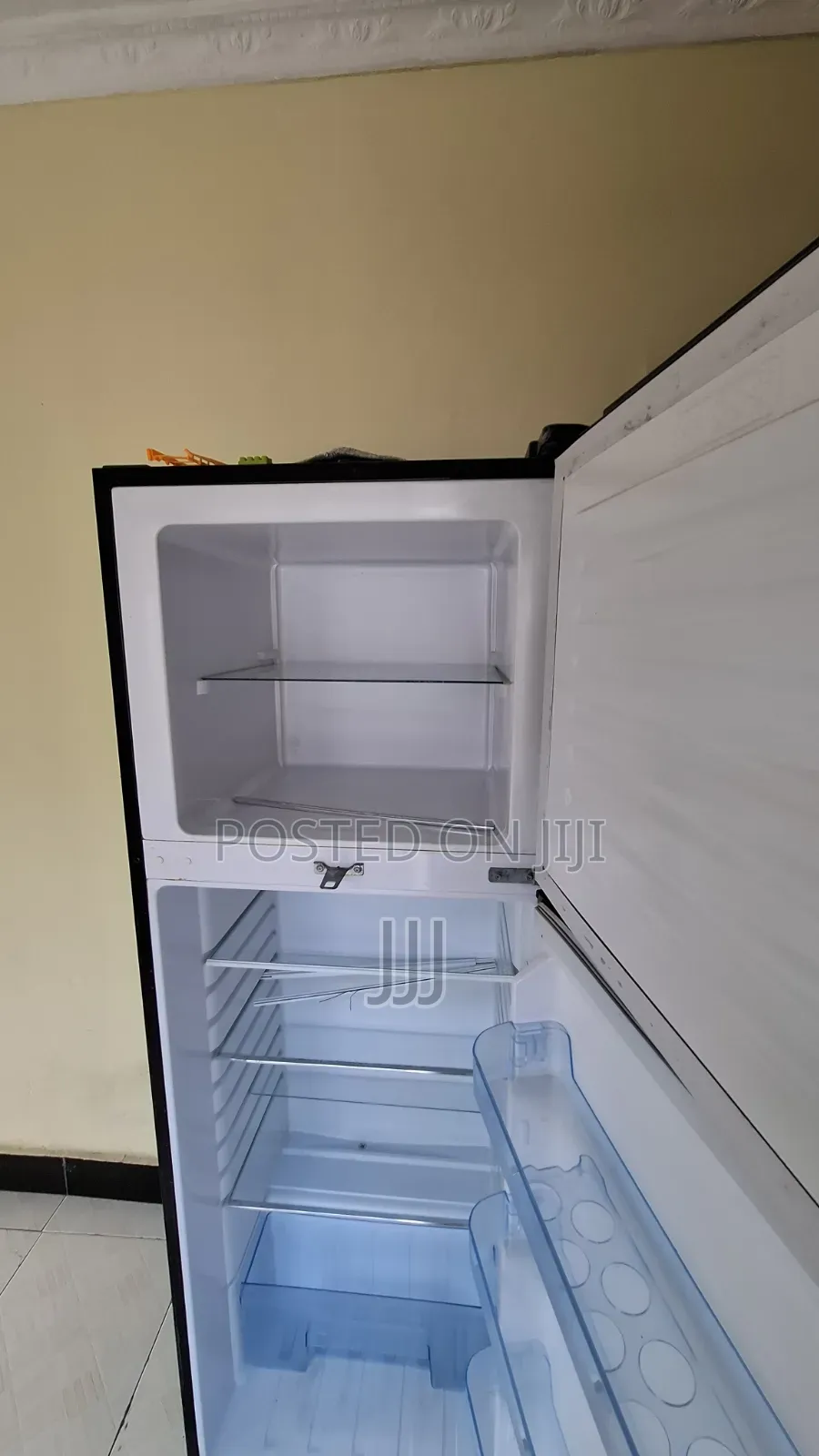 VON Fridge 298 Litres