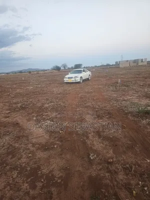 Moshi - Njiapanda Ya Himo Ofa Ya Viwanja Mita 100 Toka Lami