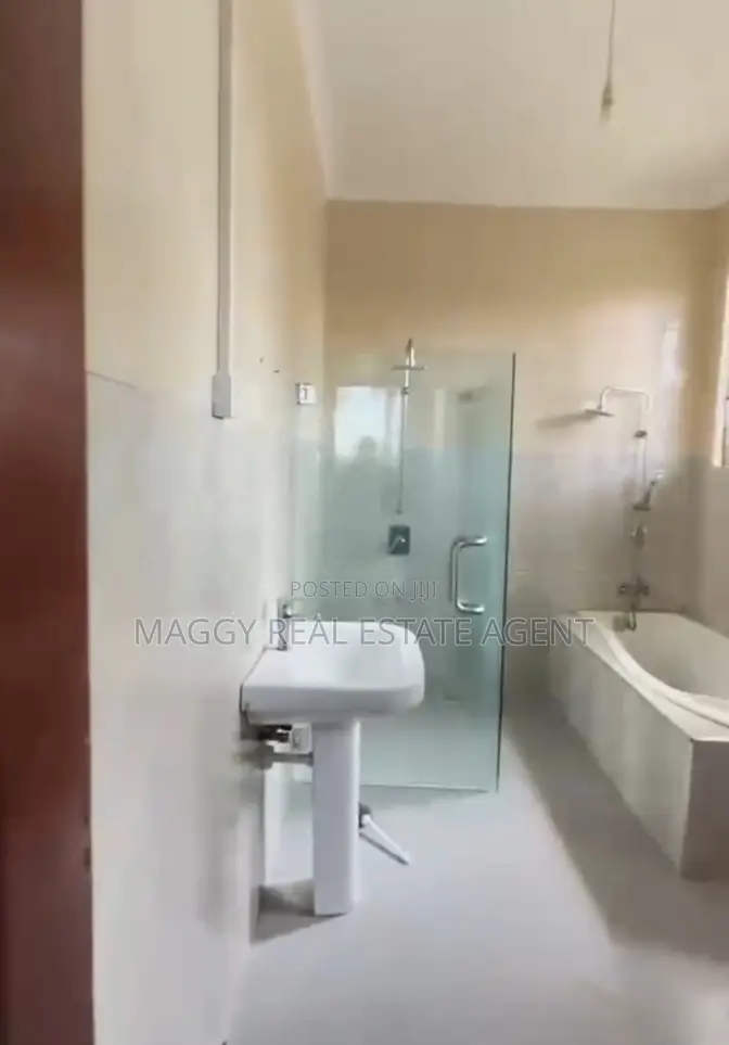 5bdrm House in Mbezi Beach for rent