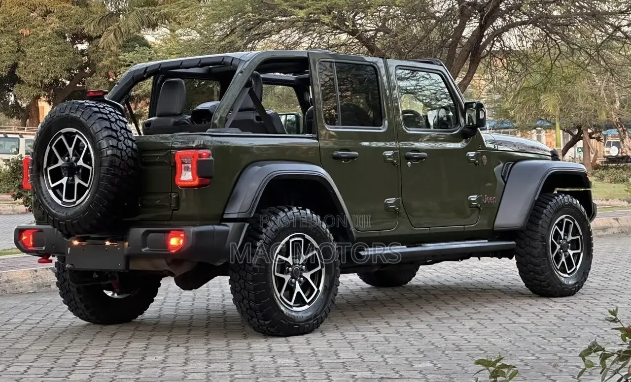 Jeep Wrangler 2024 Green