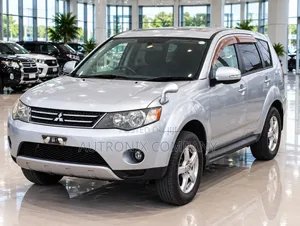Mitsubishi Outlander XLS 2010 Silver