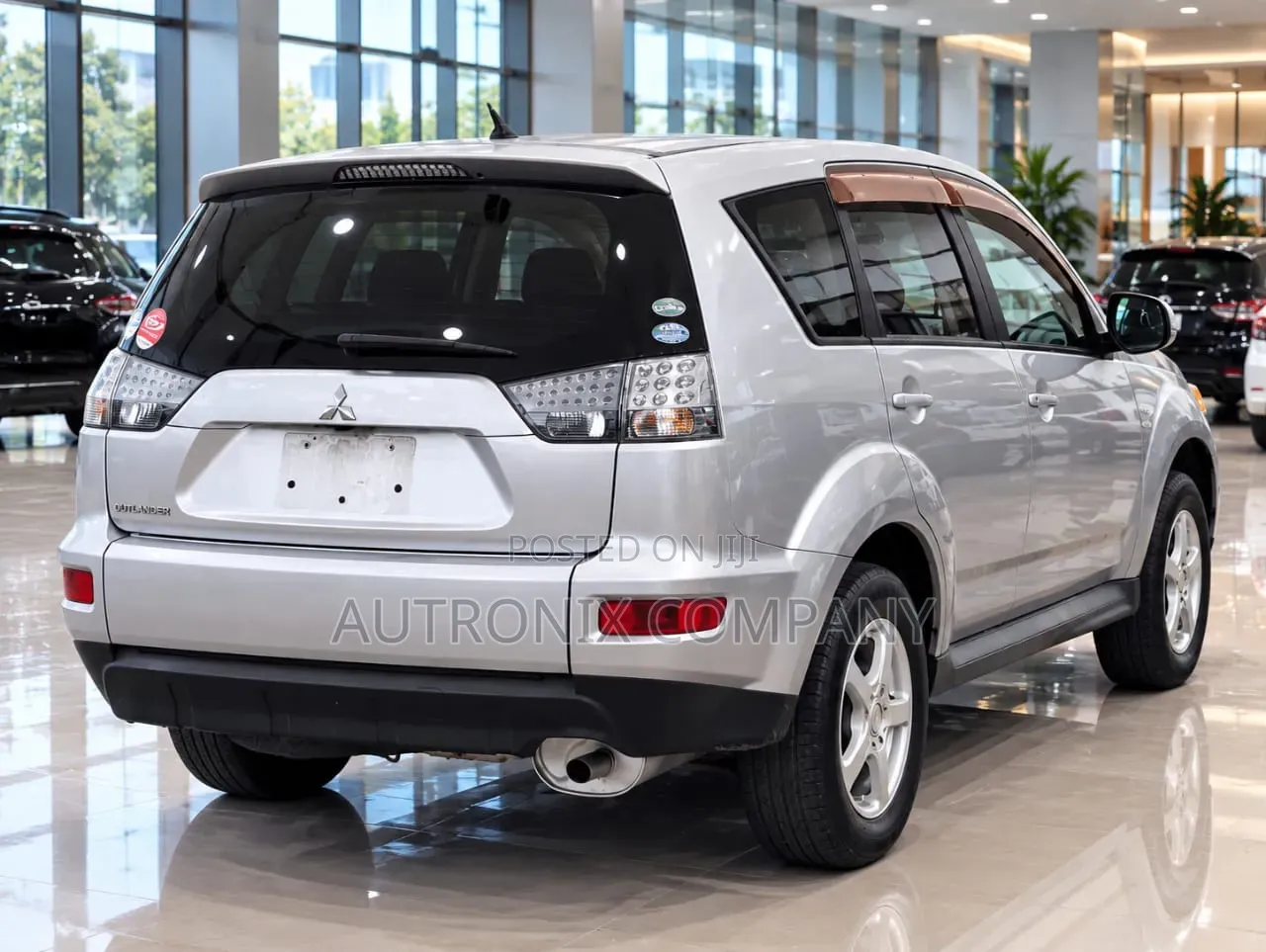 Mitsubishi Outlander XLS 2010 Silver