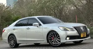 Toyota Crown 2013 Silver