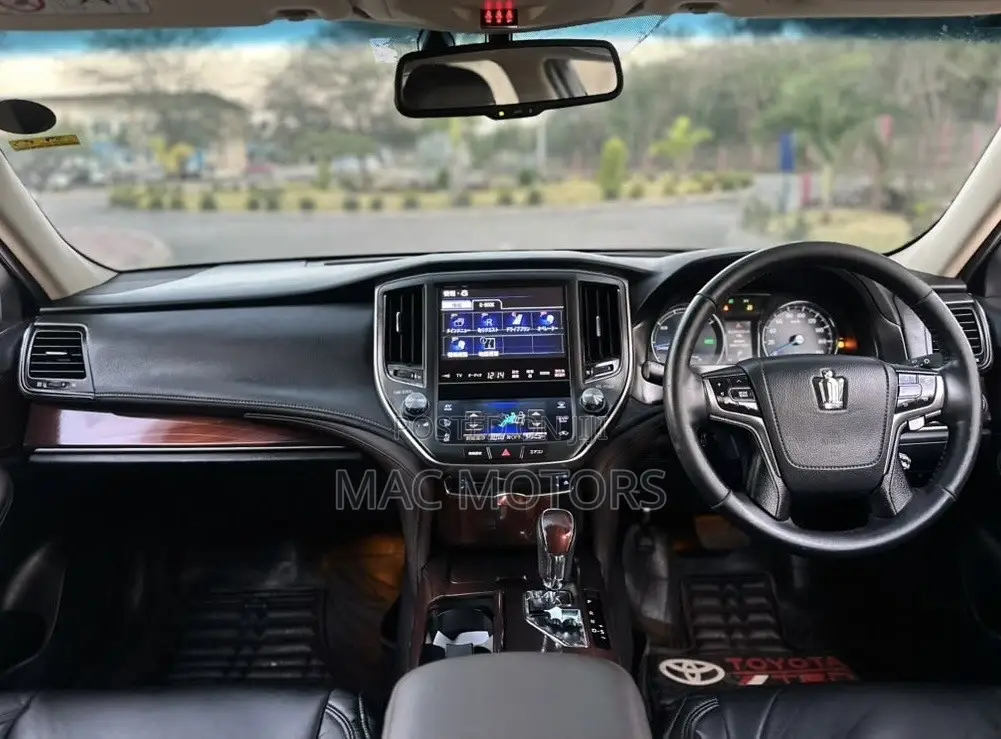 Toyota Crown 2013 Silver