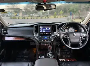 Toyota Crown 2013 Silver