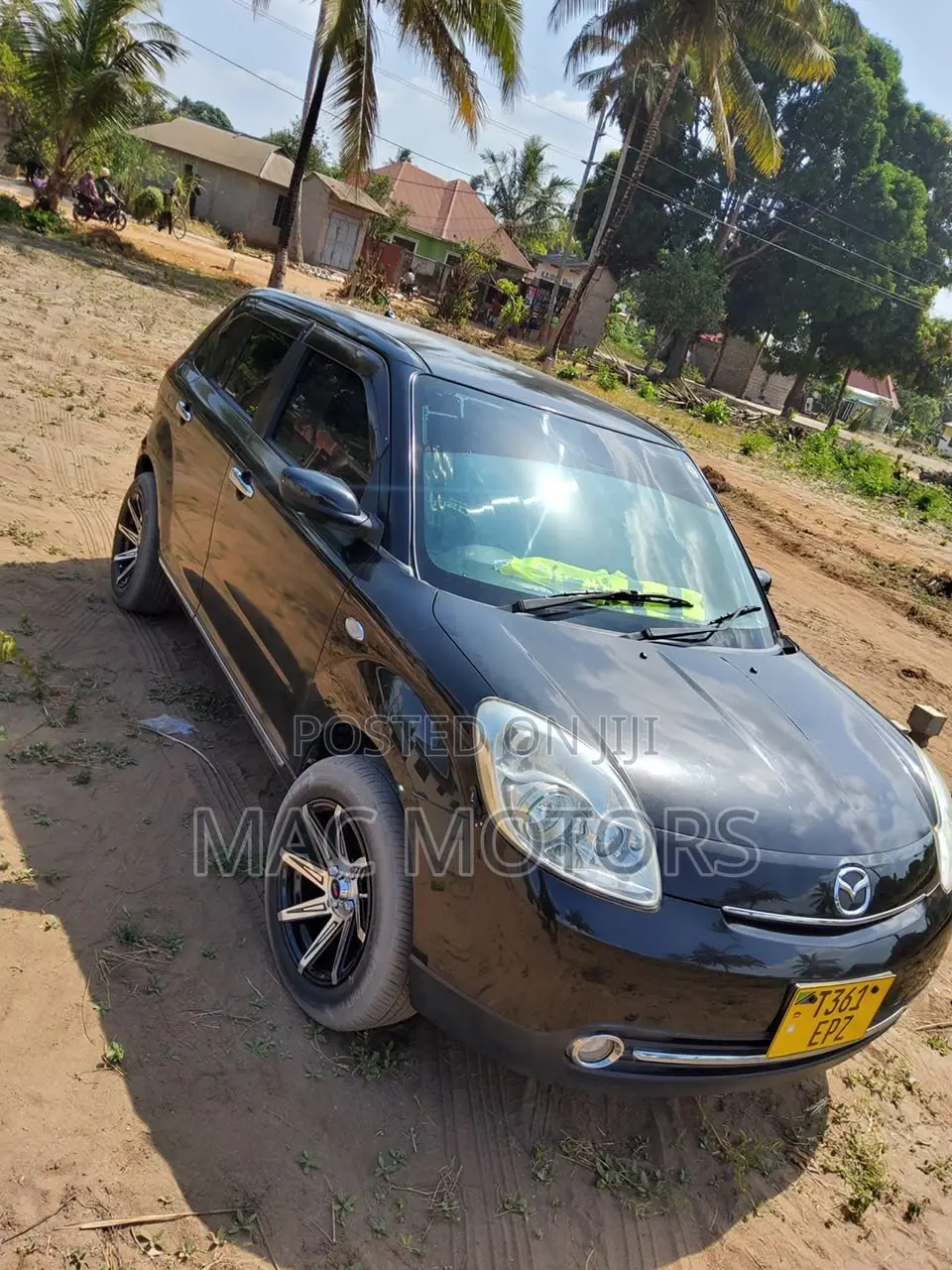 Mazda Verisa 2009 Burgundy