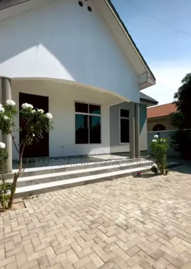 3bdrm House in Bunju Beach for rent