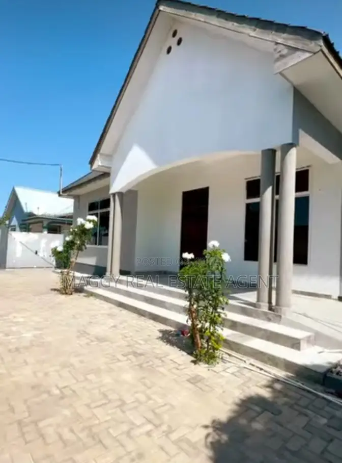 3bdrm House in Bunju Beach for rent