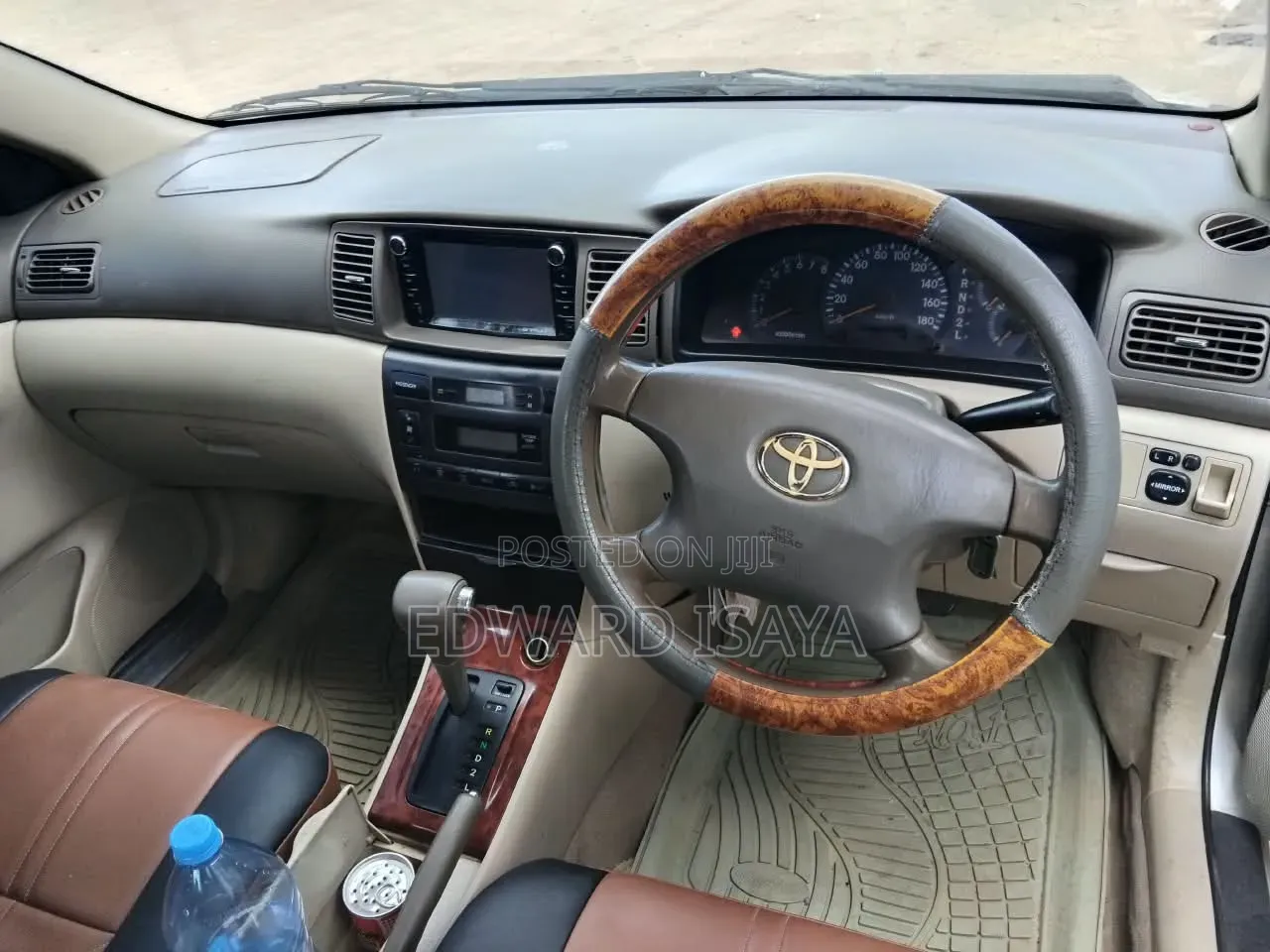 Toyota Corolla 2000 Silver