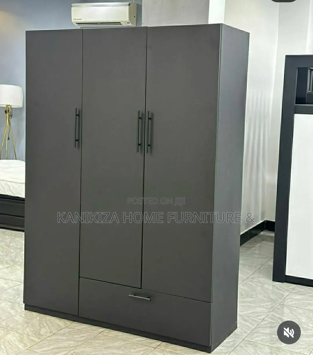 Luxury Wardrobe Ya Milango Mtatu Rangi Nyeusi