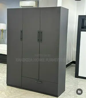 Luxury Wardrobe Ya Milango Mtatu Rangi Nyeusi