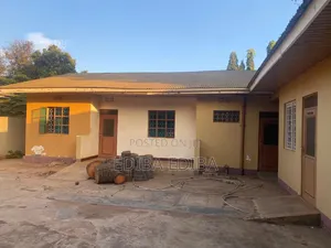 5bdrm House in Ediba Real Estate, Moshi Urban for sale