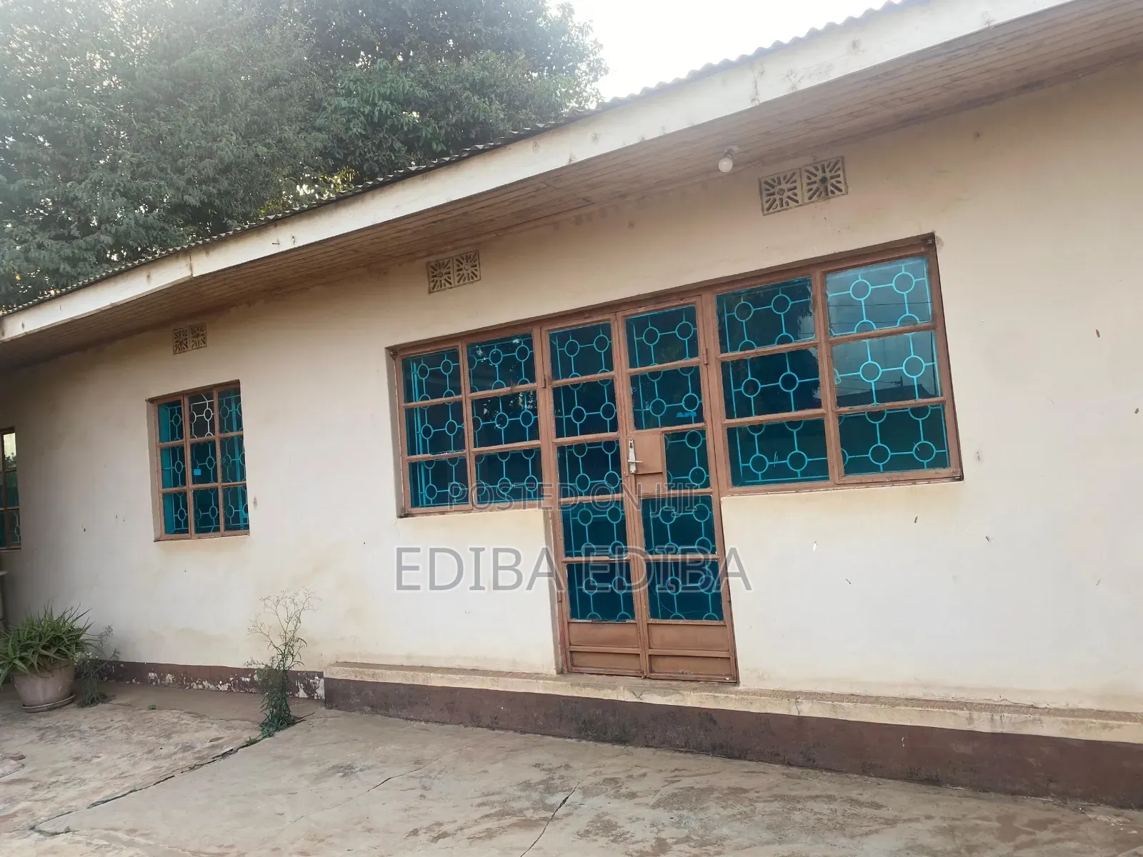 5bdrm House in Ediba Real Estate, Moshi Urban for sale