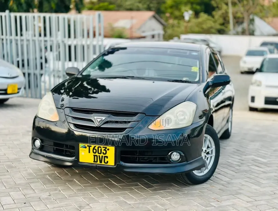 Toyota Caldina 2005 Black