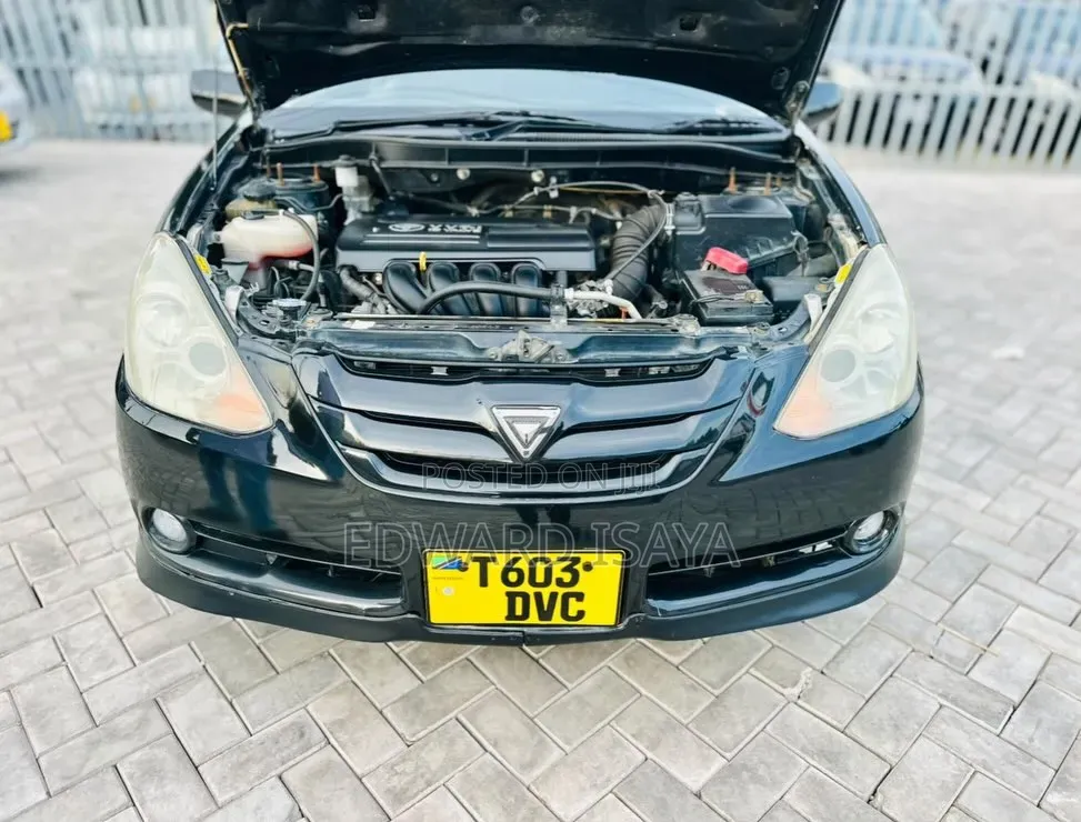 Toyota Caldina 2005 Black