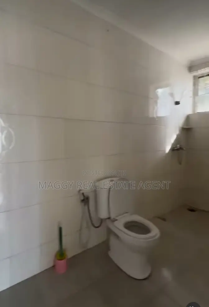 5bdrm House in Mbweni Mpiji for rent