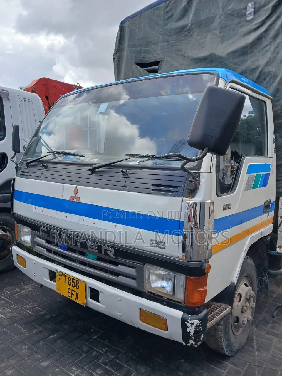 Fuso Box Food Truck