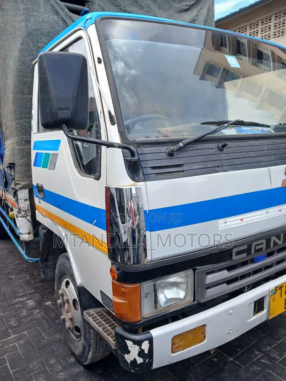 Fuso Box Food Truck