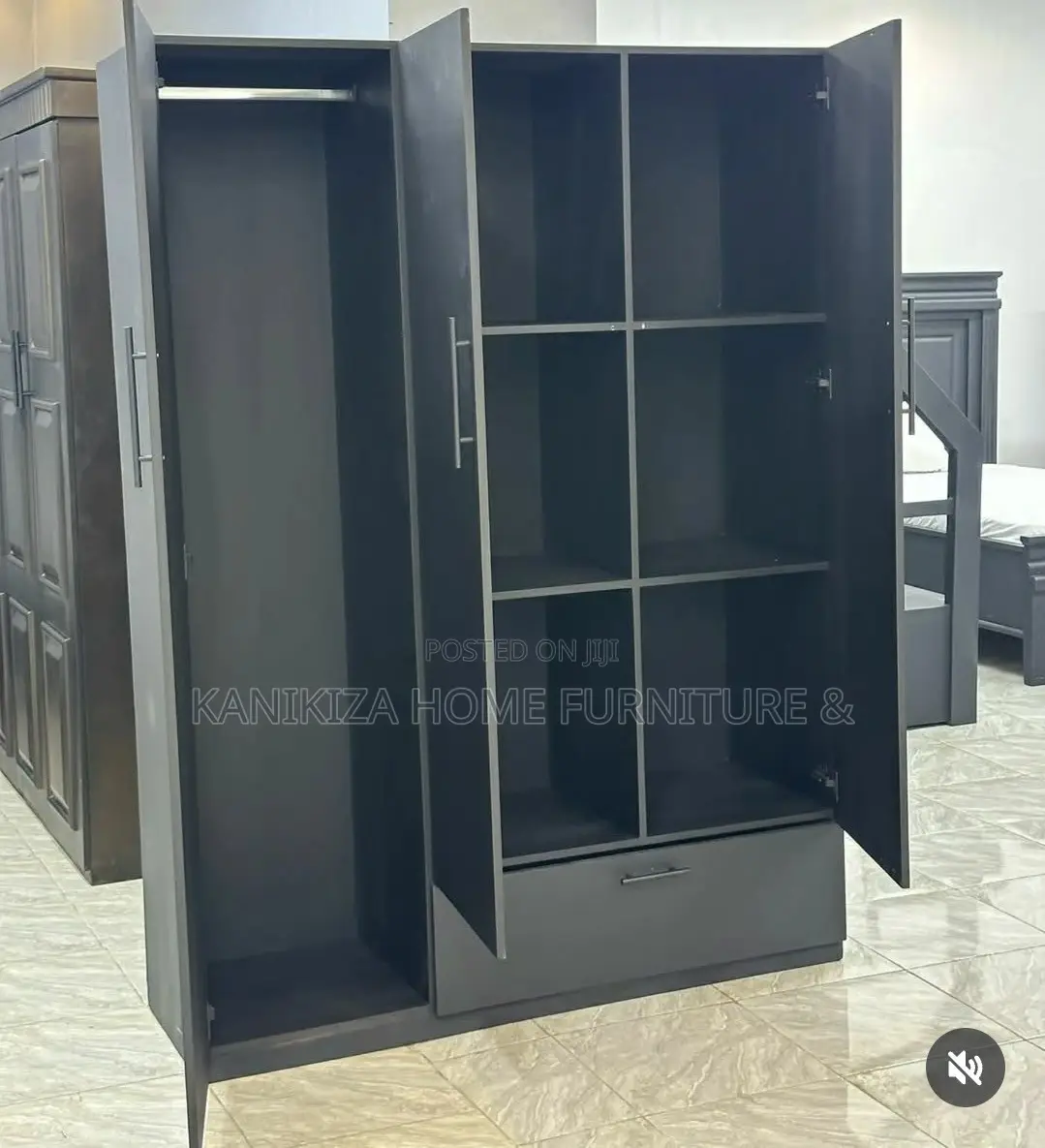 Luxury Wardrobe Ya Milango Mtatu Rangi Nyeusi