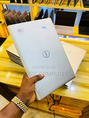 Laptop Dell Vostro 13 5300 8GB Intel Core i5 SSD 256GB