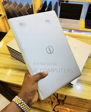 Laptop Dell Vostro 13 5300 8GB Intel Core i5 SSD 256GB