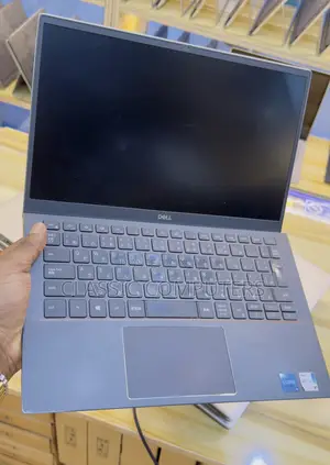 Laptop Dell Vostro 13 5300 8GB Intel Core i5 SSD 256GB