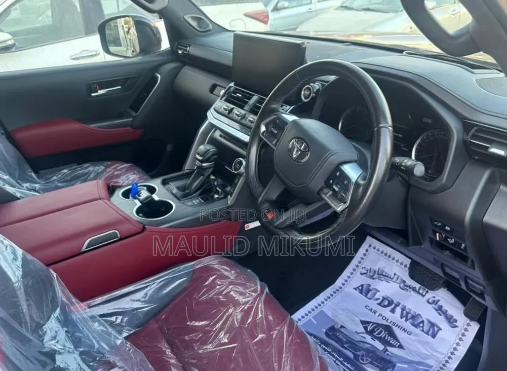 Toyota Land Cruiser 2024 Maroon