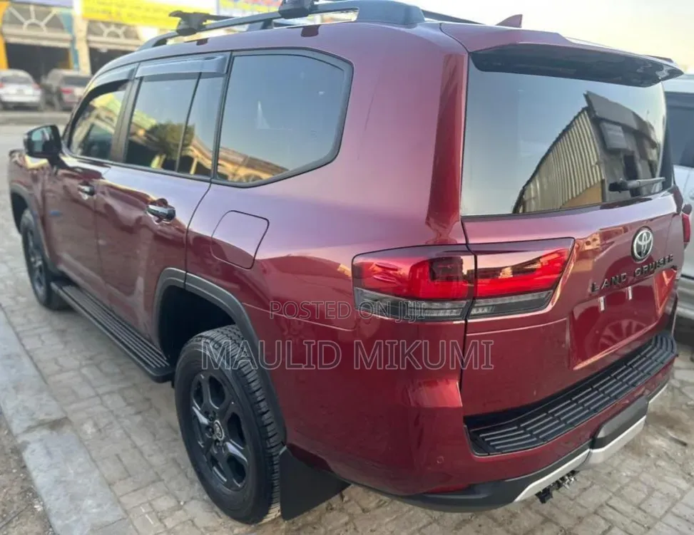 Toyota Land Cruiser 2024 Maroon