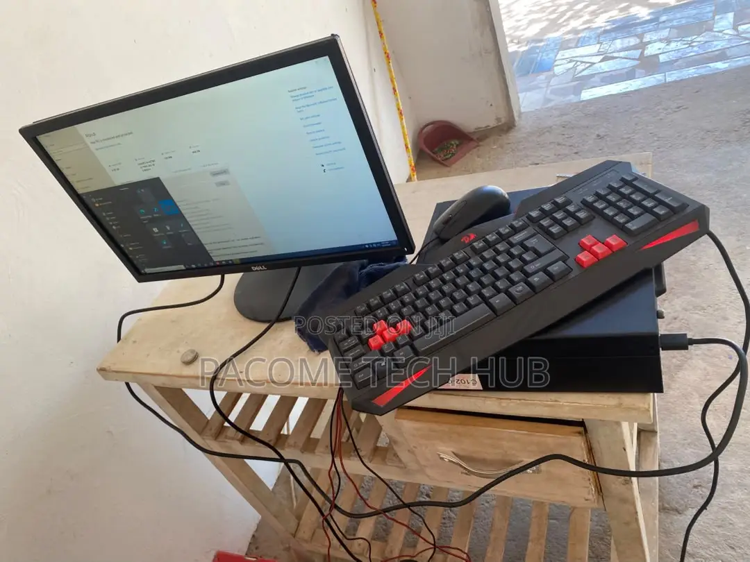 Desktop Computer Dell OptiPlex 3050 4GB Intel Core i3 HDD 500GB