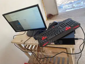 Desktop Computer Dell OptiPlex 3050 4GB Intel Core i3 HDD 500GB