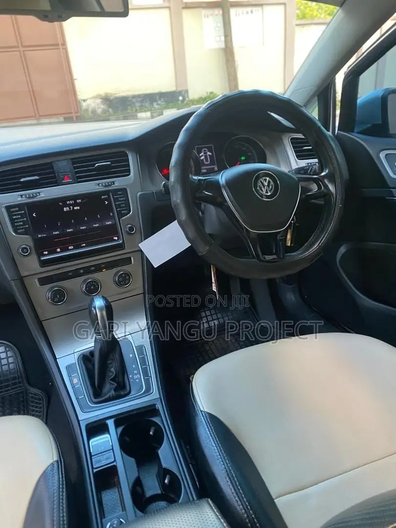 Volkswagen Golf 2014 Silver