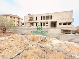 Kiwanja Kinauzwa Ilemela - Airport Mkabal Na Malaik Beach Resort Hotel