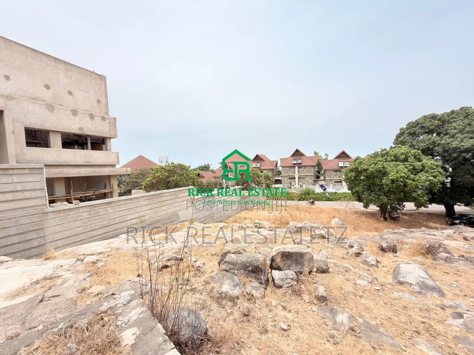 Kiwanja Kinauzwa Ilemela - Airport Mkabal Na Malaik Beach Resort Hotel