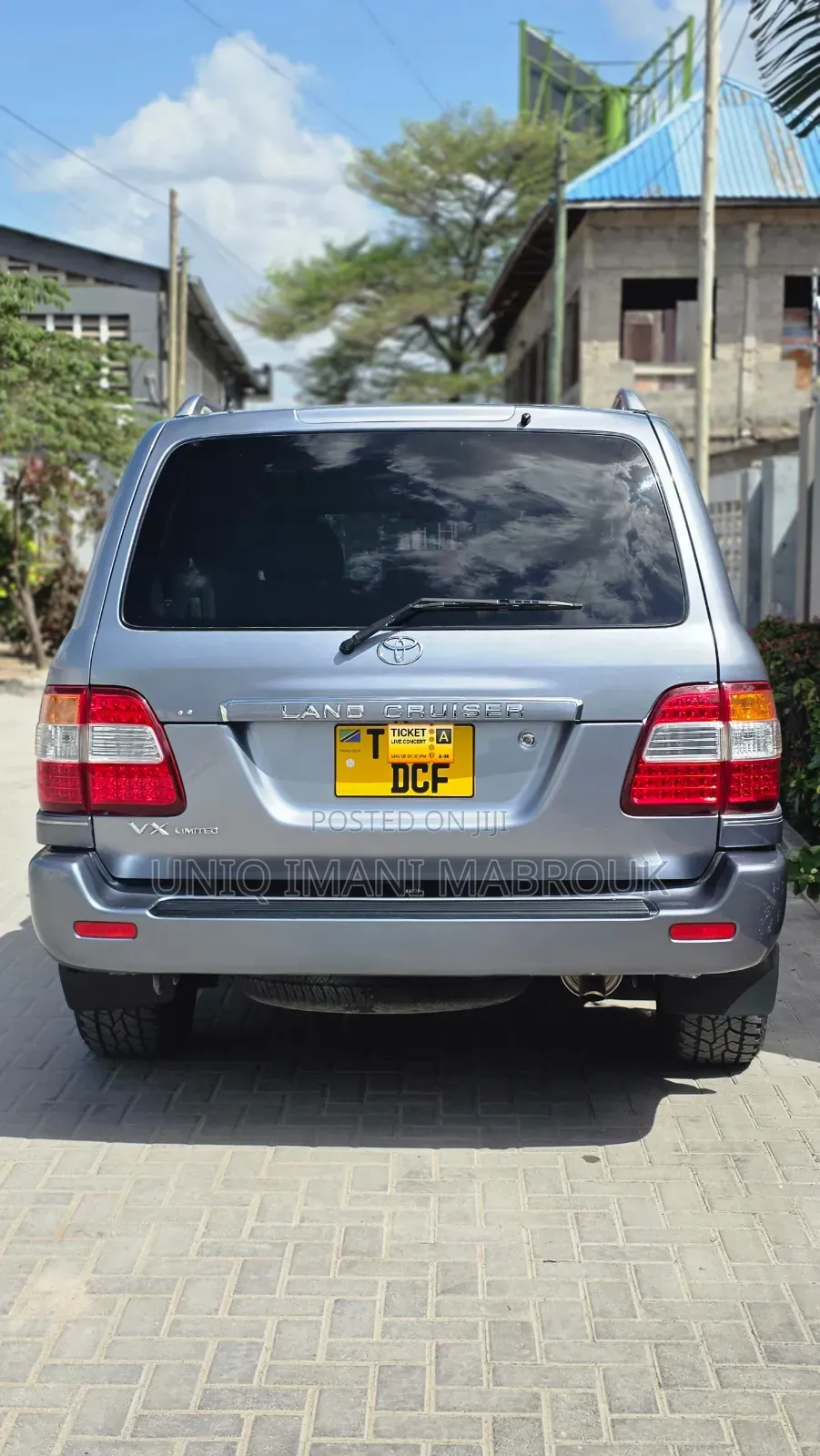 Toyota Land Cruiser 2004 Gray