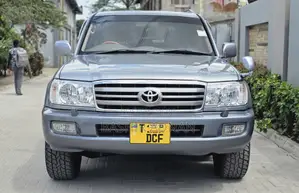 Toyota Land Cruiser HDJ 100 2004 Gray
