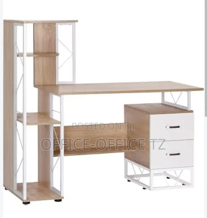 Modern Table ( 006)