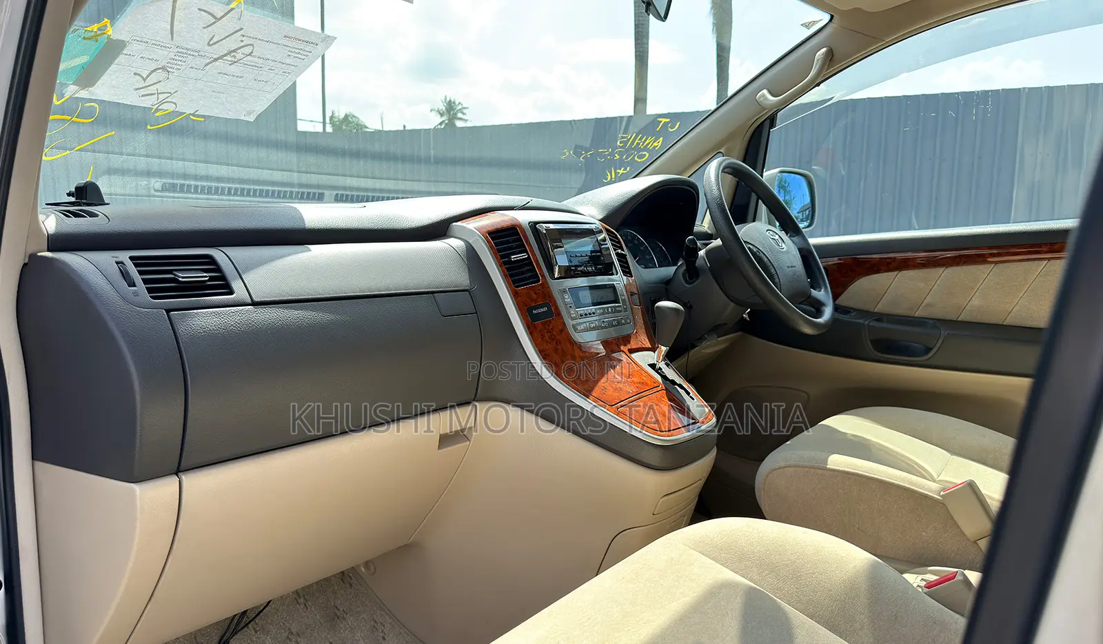 Toyota Alphard 2004