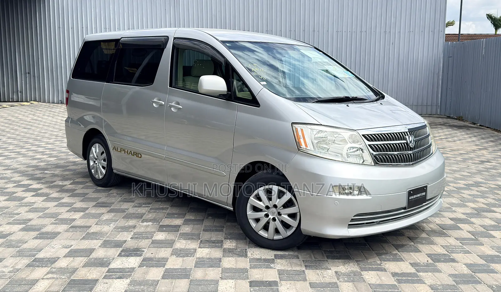 Toyota Alphard 2004