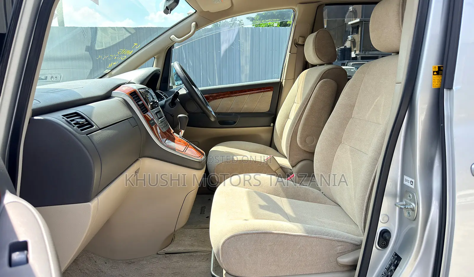 Toyota Alphard 2004