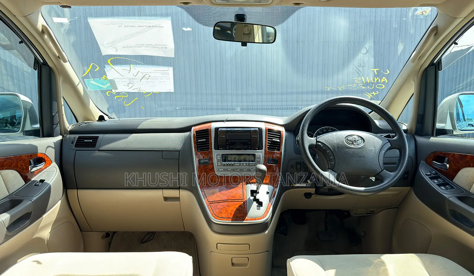 Toyota Alphard 2004