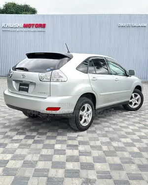 Toyota Harrier 2005