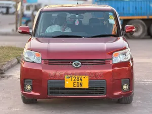 Toyota Rumion 1.5 FWD 2023 Red